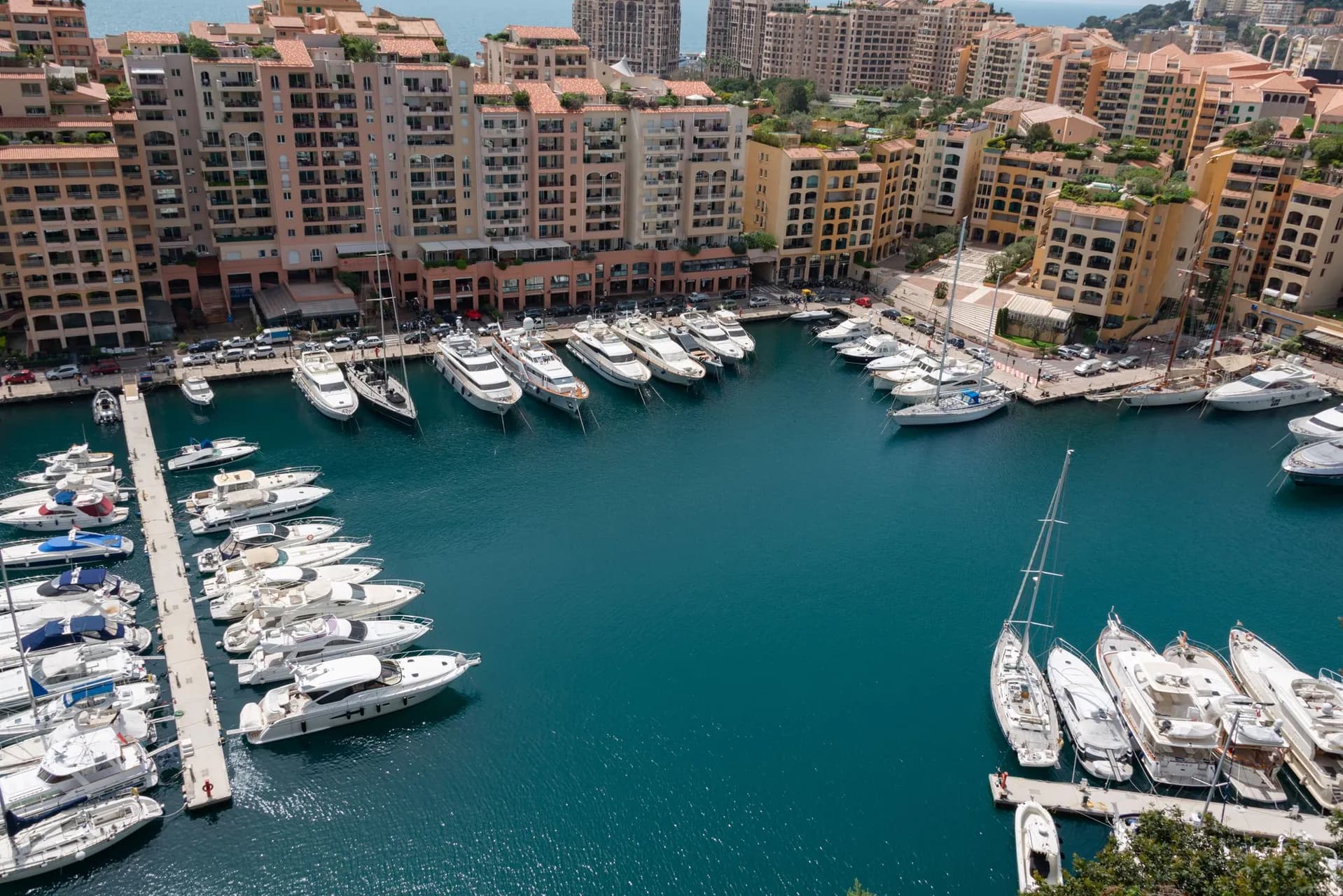 Vantage Yacht Management page hero
