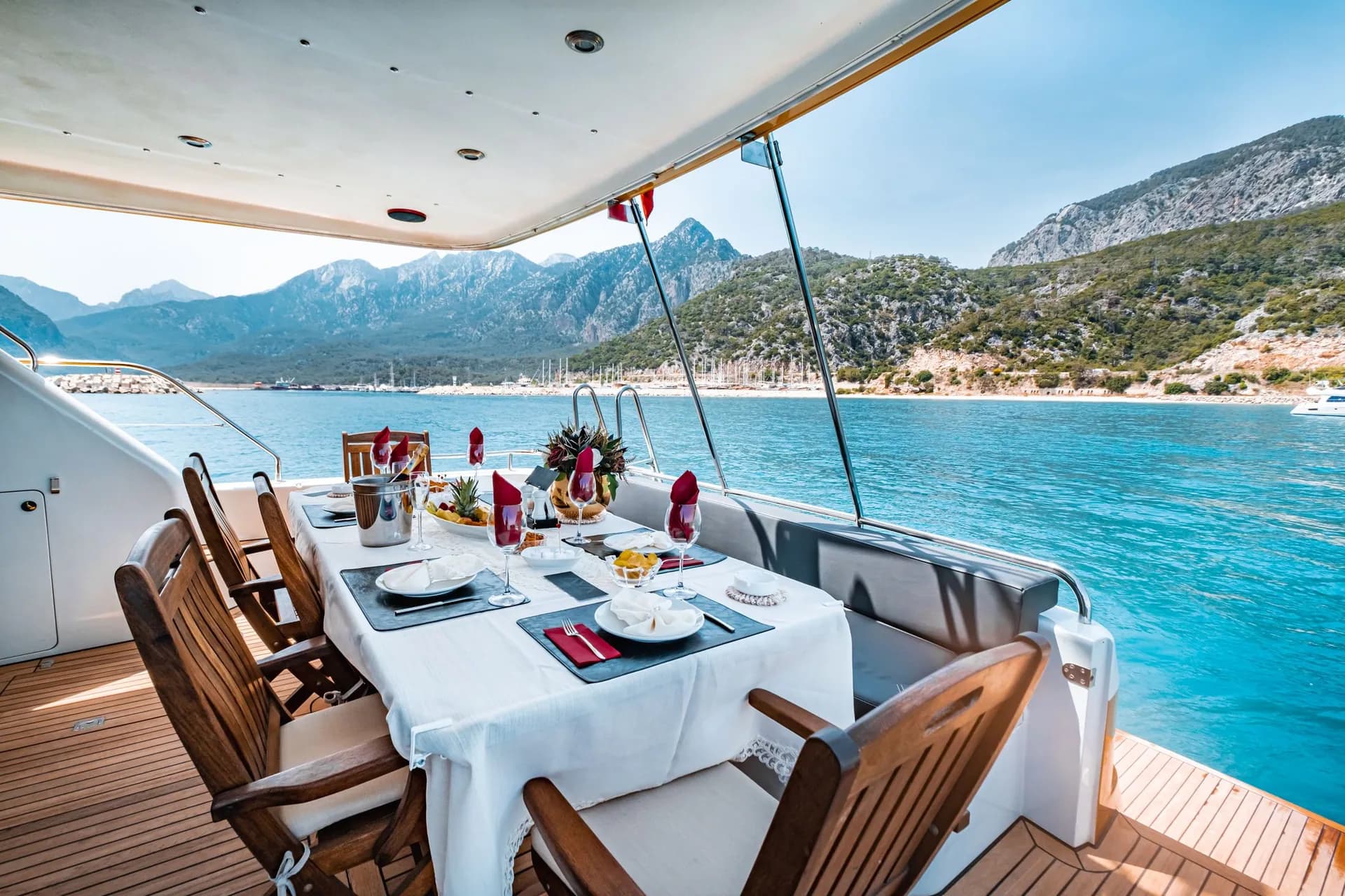 Vantage Yacht Management page hero